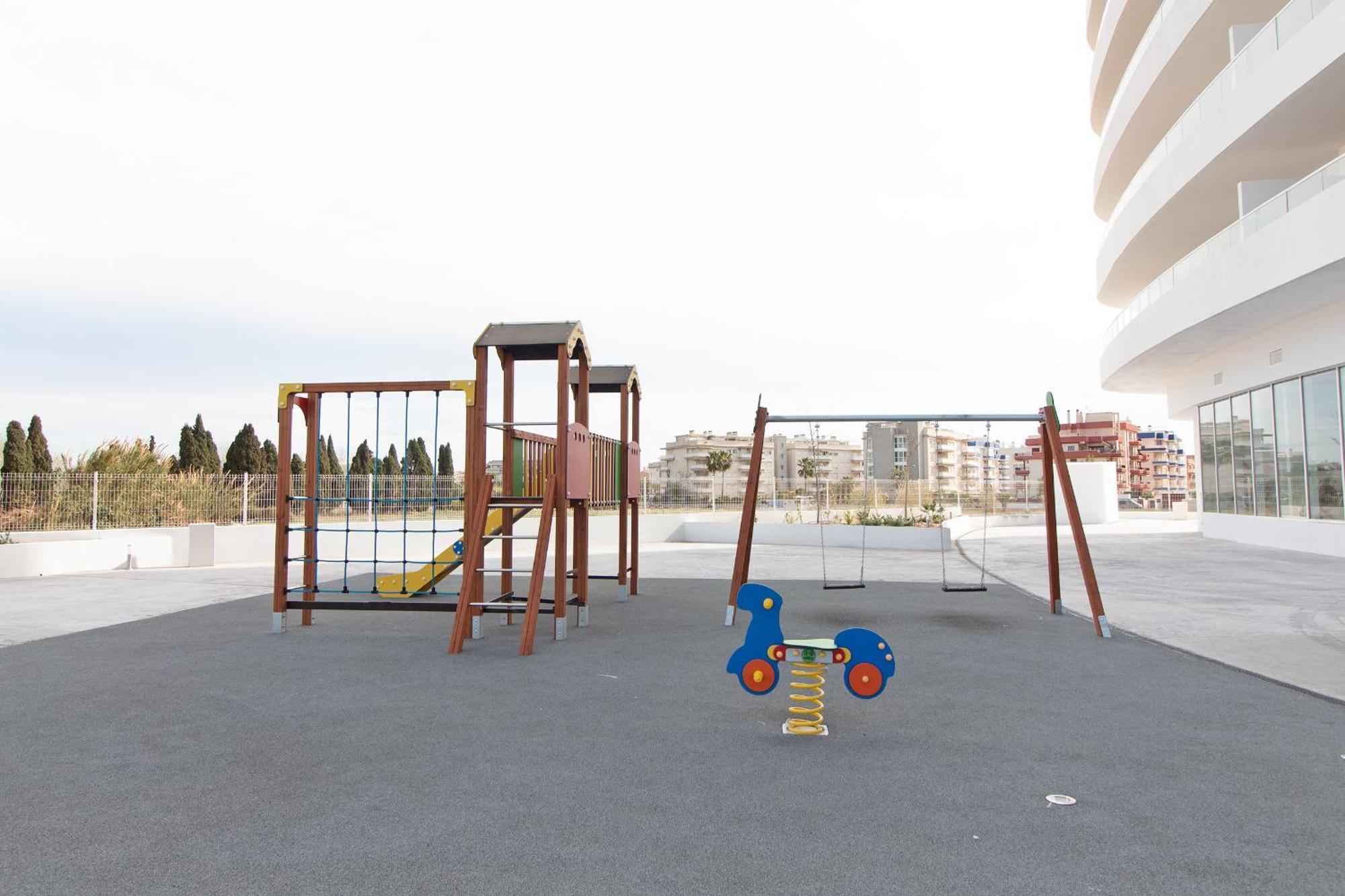 Global Properties, Con Vistas Al Mar, 2 Terrazas Y Piscina En Appartement Canet d'En Berenguer