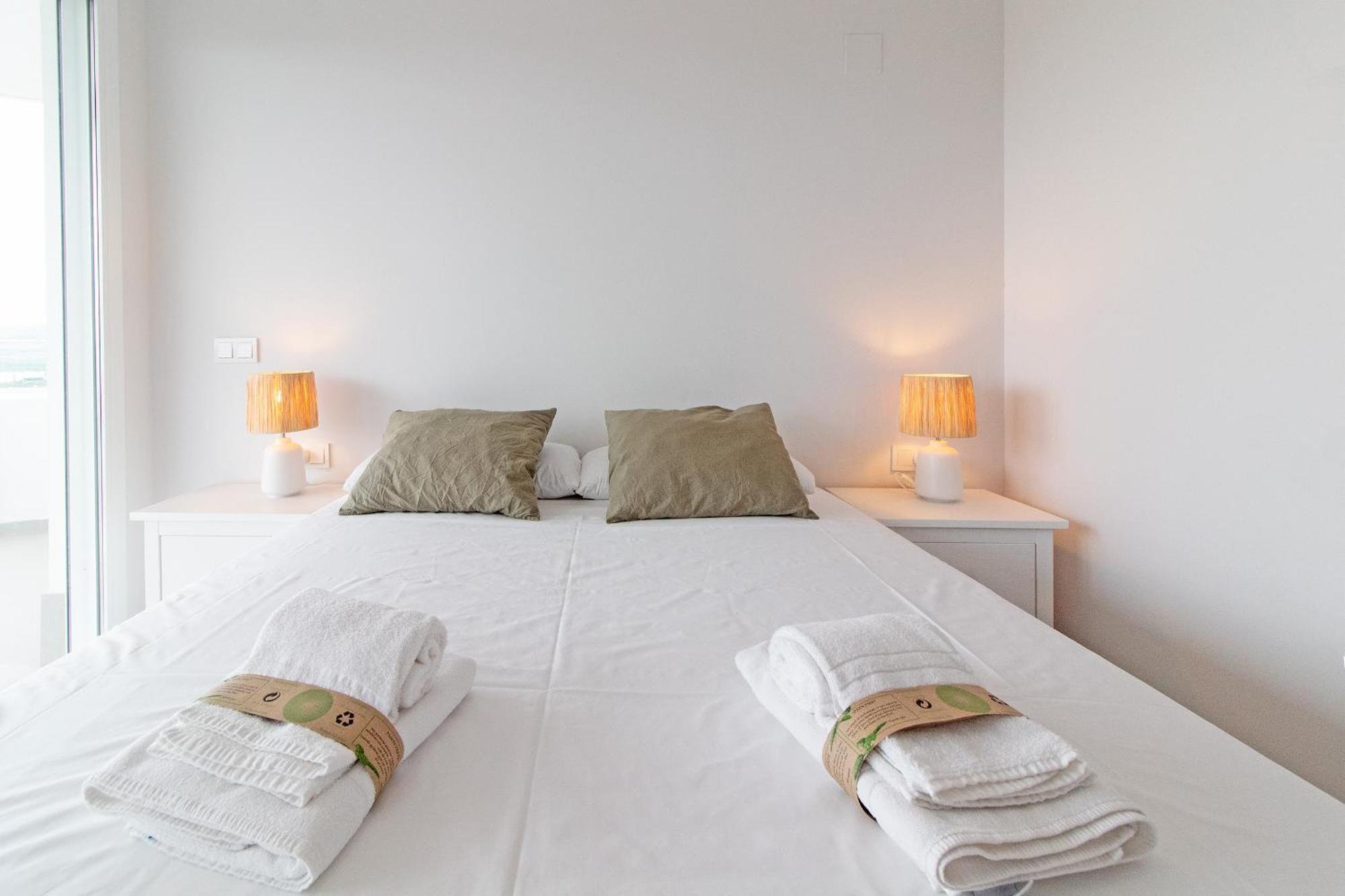 Global Properties, Con Vistas Al Mar, 2 Terrazas Y Piscina En *