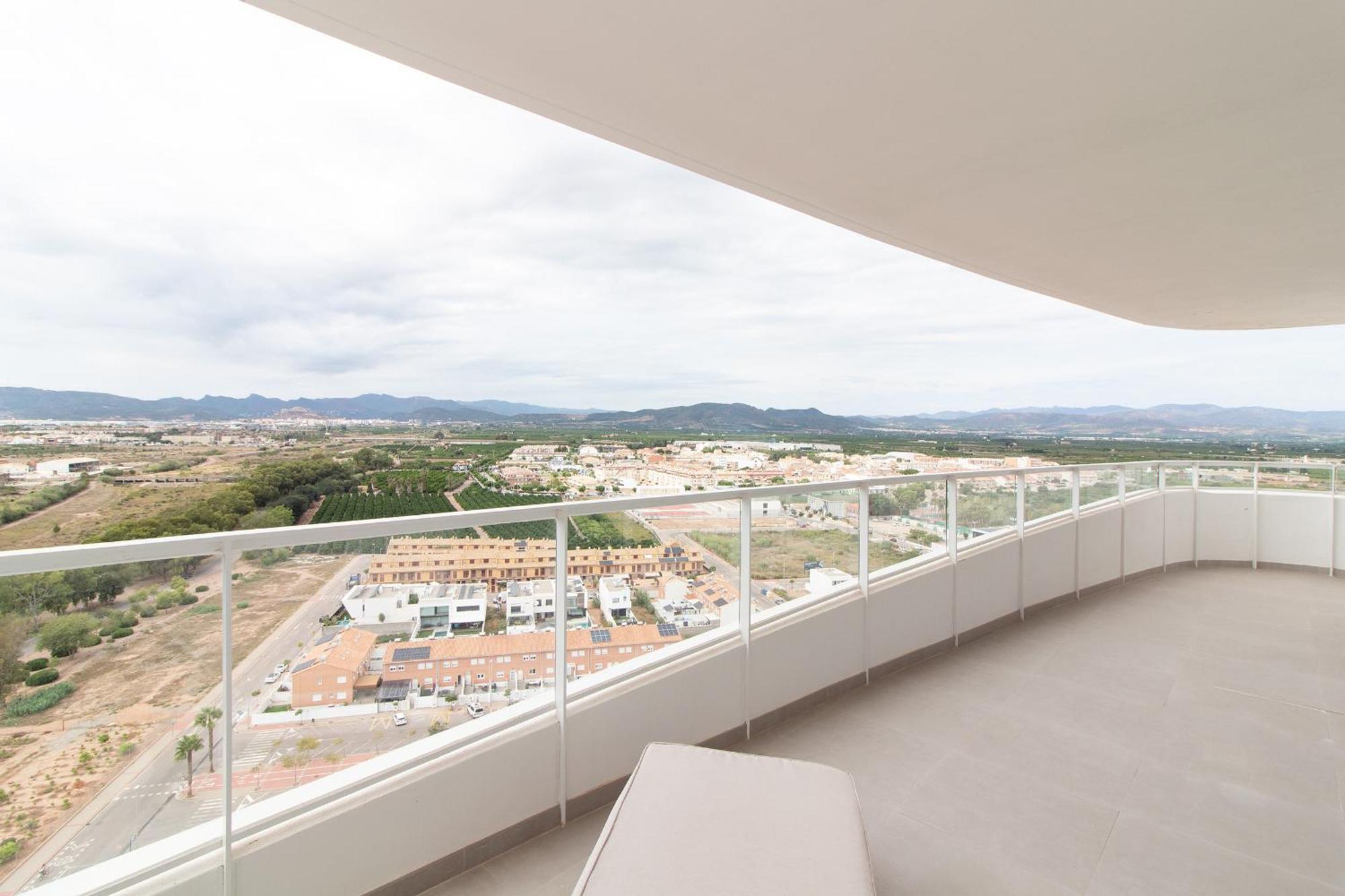 Global Properties, Con Vistas Al Mar, 2 Terrazas Y Piscina En Appartement *